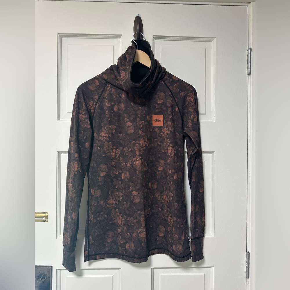 Picture baselayer turtle neck